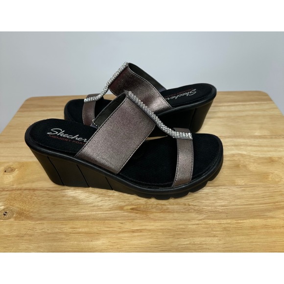 NWT Skechers Womens Cali Rumblers Wedge Jeweled Sandals 8 Memory Foam Pewter - Picture 1 of 7